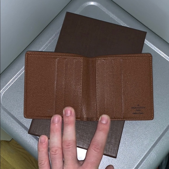 Louis Vuitton Wallet - Picture 2 of 3